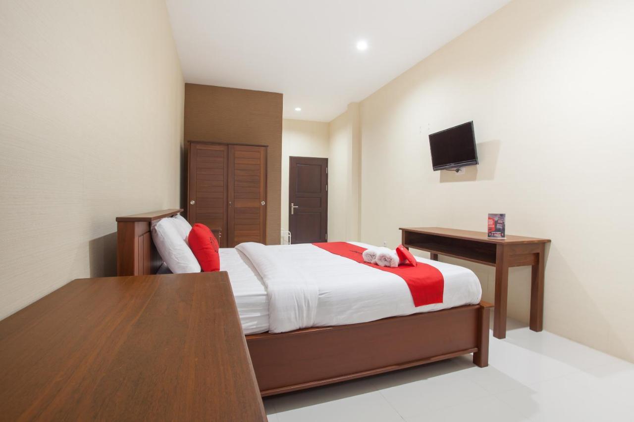 Reddoorz Near Universitas Wijaya Kusuma Surabaya Esterno foto
